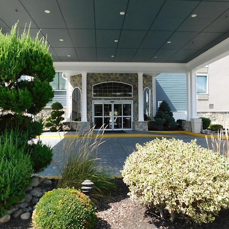 Comfort Inn & Suites Glen Mills - West Chester Exterior photo