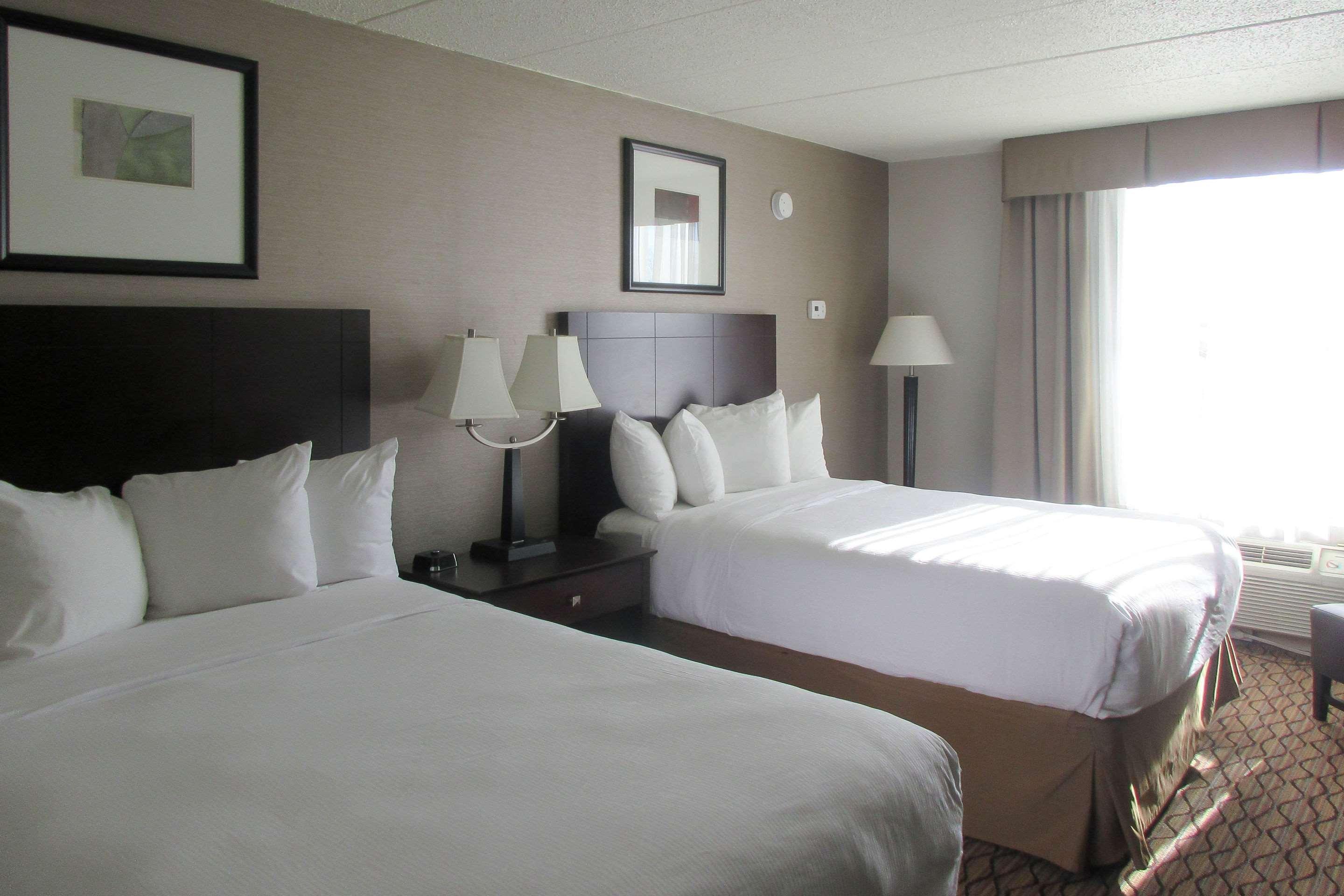 Comfort Inn & Suites Glen Mills - West Chester Exterior photo